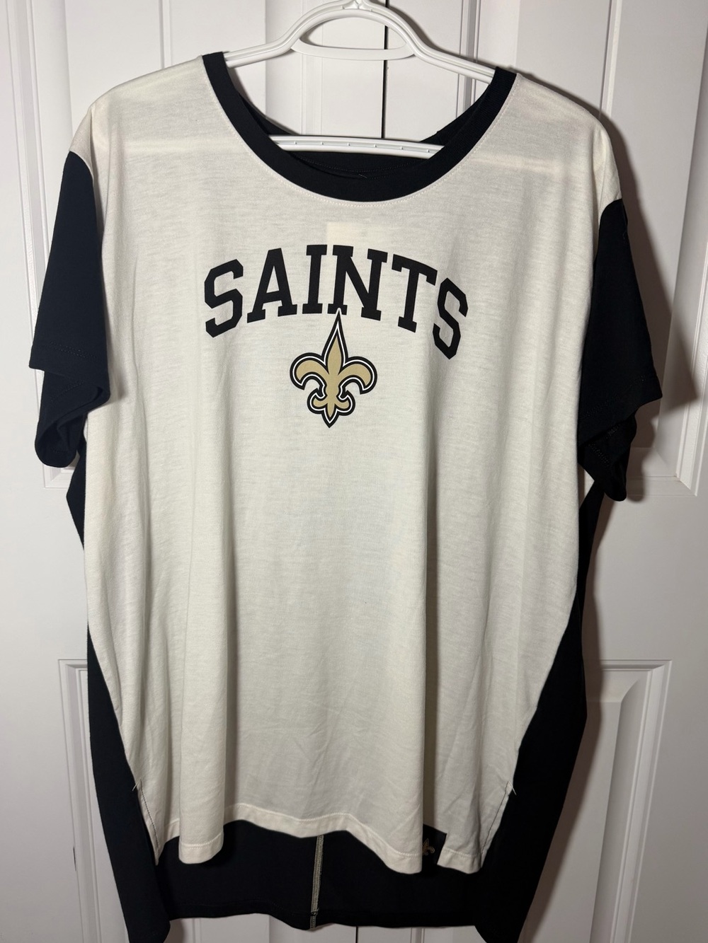 Nike New Orleans Saints Women XXL Oversized Fashion Top Shirt NFL NWT